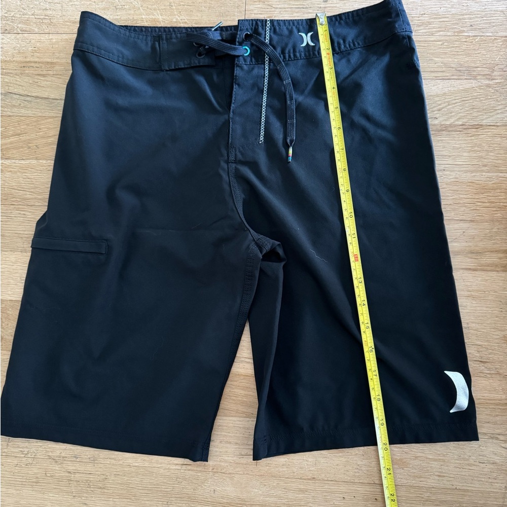 Hurley Black Men’s Swim Boardshorts with Subtle Logo